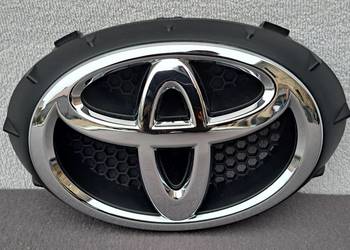 Emblemat logo znaczek przód Toyota Aygo II 2014–2022 75312-0H020 oryginał