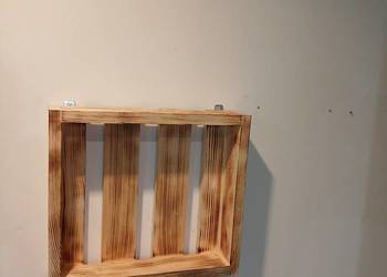 Drewniana półka do powieszenia