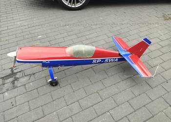 Samolot Extra  300s  zdalnie  sterowany  Spalinowy  na  części