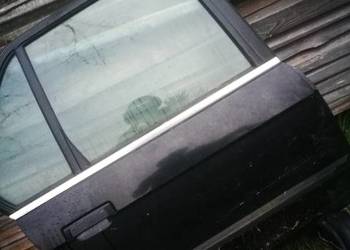 Drzwi Sedan BMW E30 prawy tyl kompletne