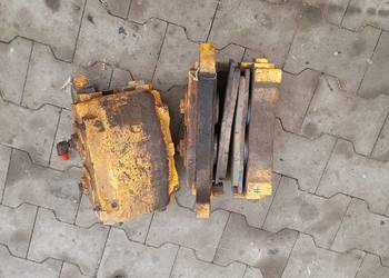 Zacisk hamulca 11103095 Volvo A25 wozidło