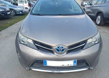 Toyota Auris 1.8 hybryda