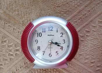 Zegar budzik stołowy Hoffner Quartz uszkodzony.