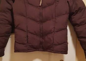 Piękna miękka kurteczka w modnym czekoladowym kolorze