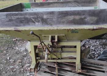 Rozsiewacz do nawozu.