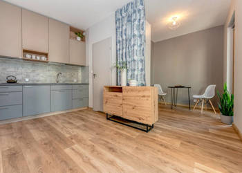 Ogród, tramwaj, parking, kameralnie 25 m2 all. ok. 2700 zł