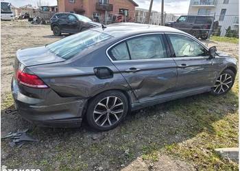 Volkswagen Passat 1.8 TSI BMT Highline DSG 2017R