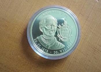 Medal papieża Leon XIII pozłacany w kapslu
