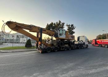 Niskopodwoziowy transport maszyn rolniczych budowlanych ponadgabarytowy