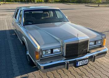 Lincoln Town Car 1989
