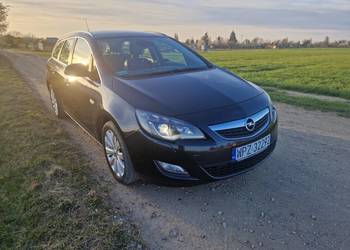 Opel ASTRA 1,4 Turbo 140KM 2012r Kombi