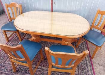 Stół plus krzesła sprzedam