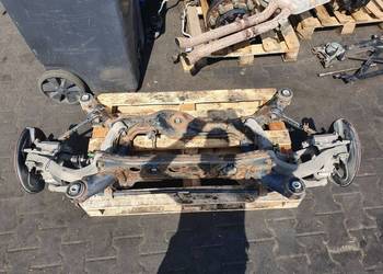 BELKA / SANKI TYŁ AUDI A8 D4