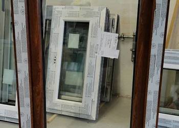 Okno PCV - 65,0 x 105,0   ZŁOTY DĄB OD ZEWNĄTRZ