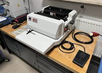 Perforator do kalendarzy James Burn JBI Wire O PB 3000