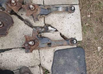 Wahacz tylny prawy lewy Volvo s40 v40 96-04 carisma space st