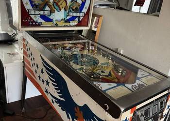 Pinball flipper fliper Bally