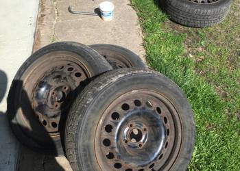 Felgi stalowe r16 + opony zimowe, od Peugeota 307 2004 r