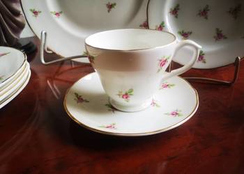 Filiżanka. England. Róże. Filiżanka. England. Róże.