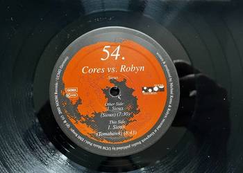 Cores vs. Robyn - Sioux - techno trance