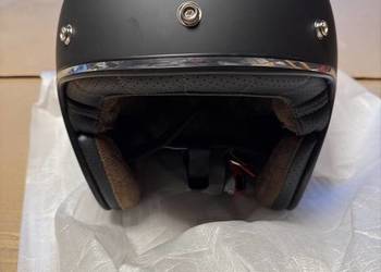 Mały kask motocyklowy otwarty M