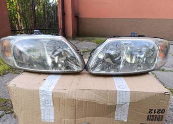 Lampy przednie Chrysler Voyager 2003