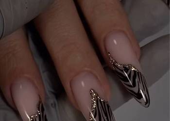 Manicure hybrydowy, który zachwyca trwałością