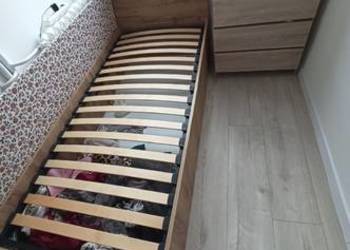 Łóżko jednoosobowe