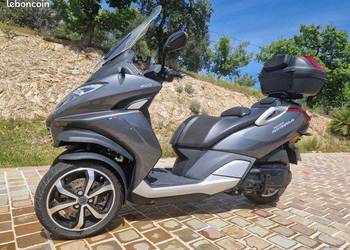 Rama z dokumentami Peugeot Metropolis 400 cm3 L5e