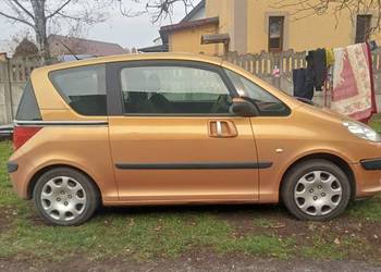 Peugeot 1007  poj.1360  54kW paliwo-lpg