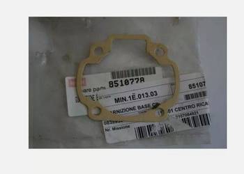 USZCZELKA PODSTAWY CYLINDRA APRILIA SCARABEO 100 2000-2001