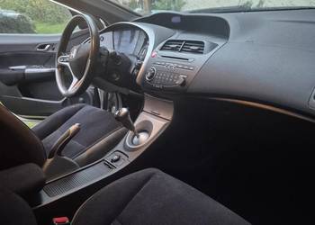 Sprzedam Hondę Civic 1.4 rok 2006