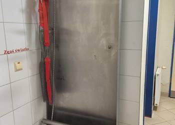 Myjka butów i fartuchów