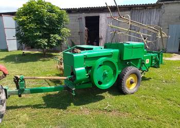 Prasa kostkującą John Deere