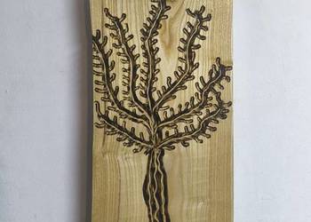 Płaskorzeźba drzewo