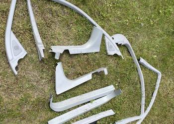 Plastikowe uszczelki listwy drzwi W220 siwe
