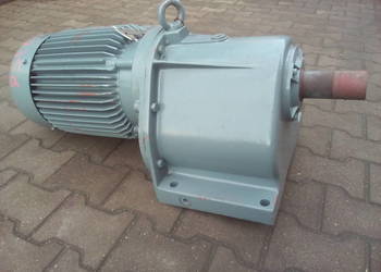 Motoreduktor 3,6 kW / 5,6 kW - 27,5/41 obr  3-faz