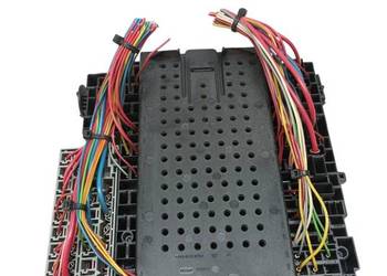 SKRZYNKA BEZPIECZNIKÓW MODUŁ 08696098 2.5 D Volvo S60 I (2000-2009)