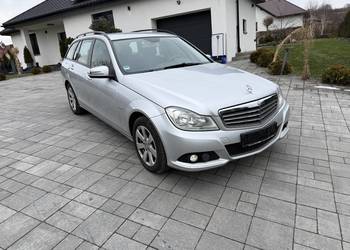 Mercedes 2.2 diesel.Polecam