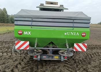 Rozsiewacz nawozów Unia MX 2500