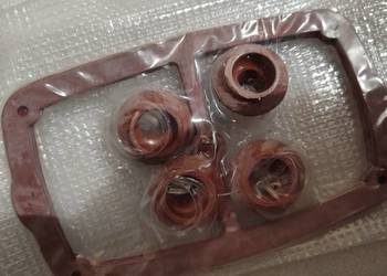 Uszczelki pokrywy zaworów i osłony łaski popychacza Dniepr MT K650