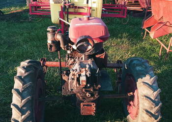 traktorek jedno osiowy 2 cylindrowy