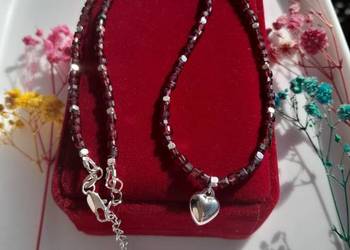 Srebrny naszyjnik z kamienia naturalnego granat.