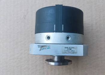 Siłownik wahadłowy