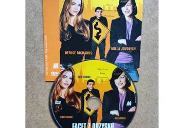 Facet z odzysku You Stupid Man  Milla Jovovich 2002