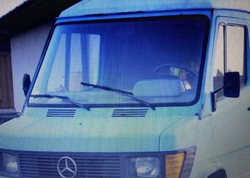 Szyba przednia Mercedes 207 208 210 307 308 310 407 408 410