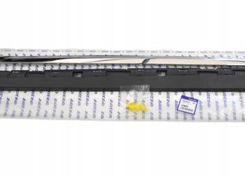 VOLVO XC60 listwa drzwi przod lewa dolna chrom OE