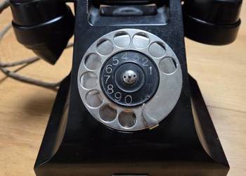 Stary telefon Ericsson / Past