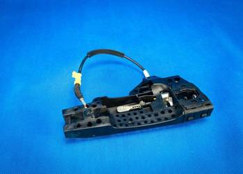 Prowadnica klamki prawa przód Audi A1 A4 A5 Q5 8T0837886A