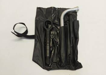 PORSCHE MACAN S 95B Zestaw naprawczy hak kluczyk 4H0805615